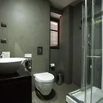 מלון Aion Luxury 4*