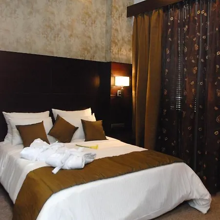 Aion Luxury