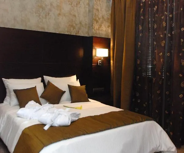Aion Luxury